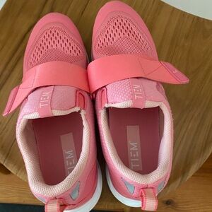 TIEM EUC Slipstream Cycling Shoe Coral Pink 9.5